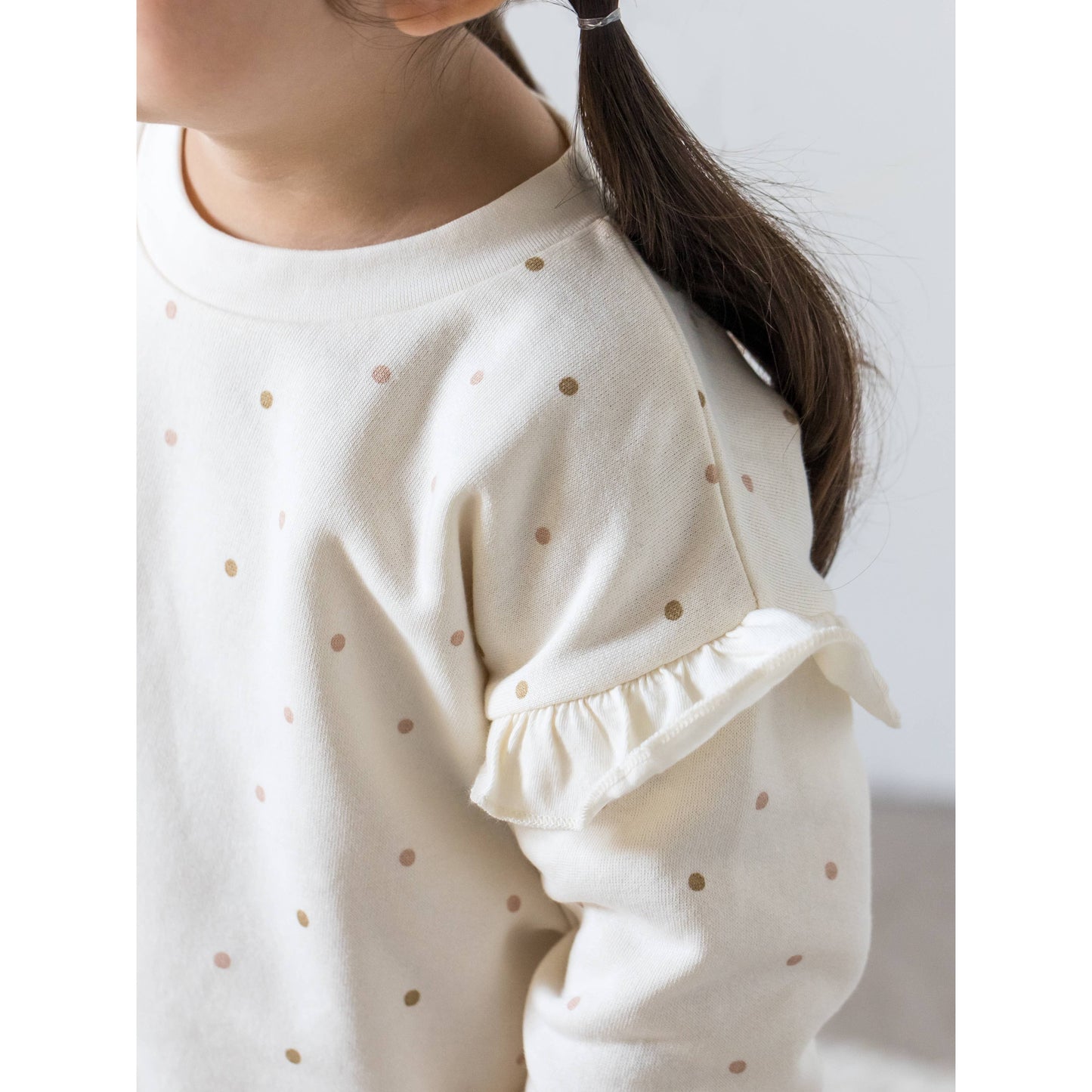 Abbie Fleece Ruffle Sweatshirt - Ivory/ Fawn