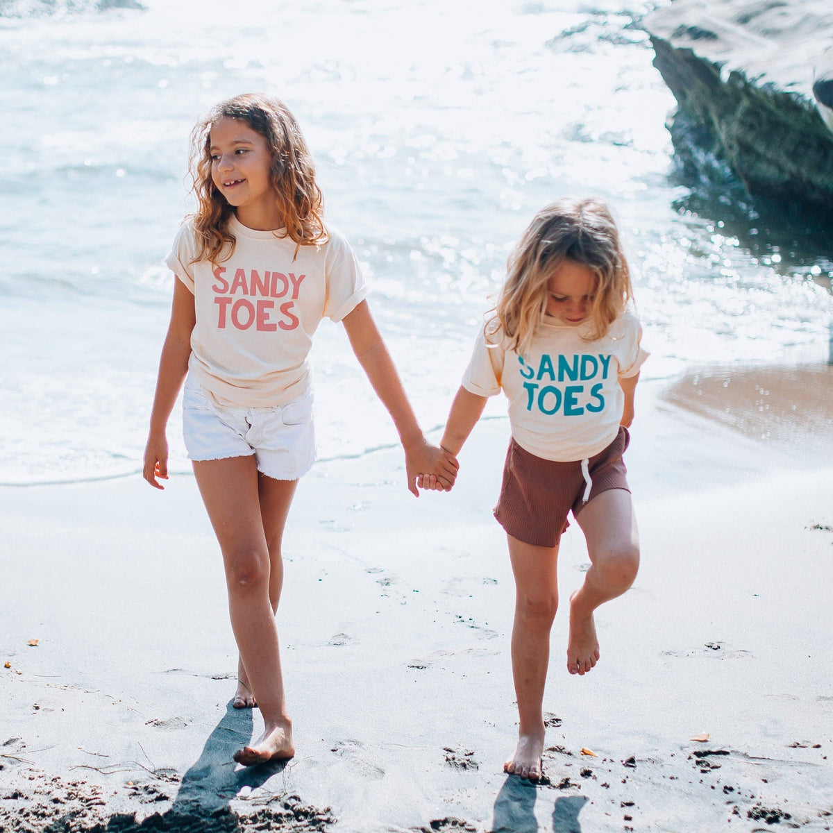 SANDY TOES | oversized tee