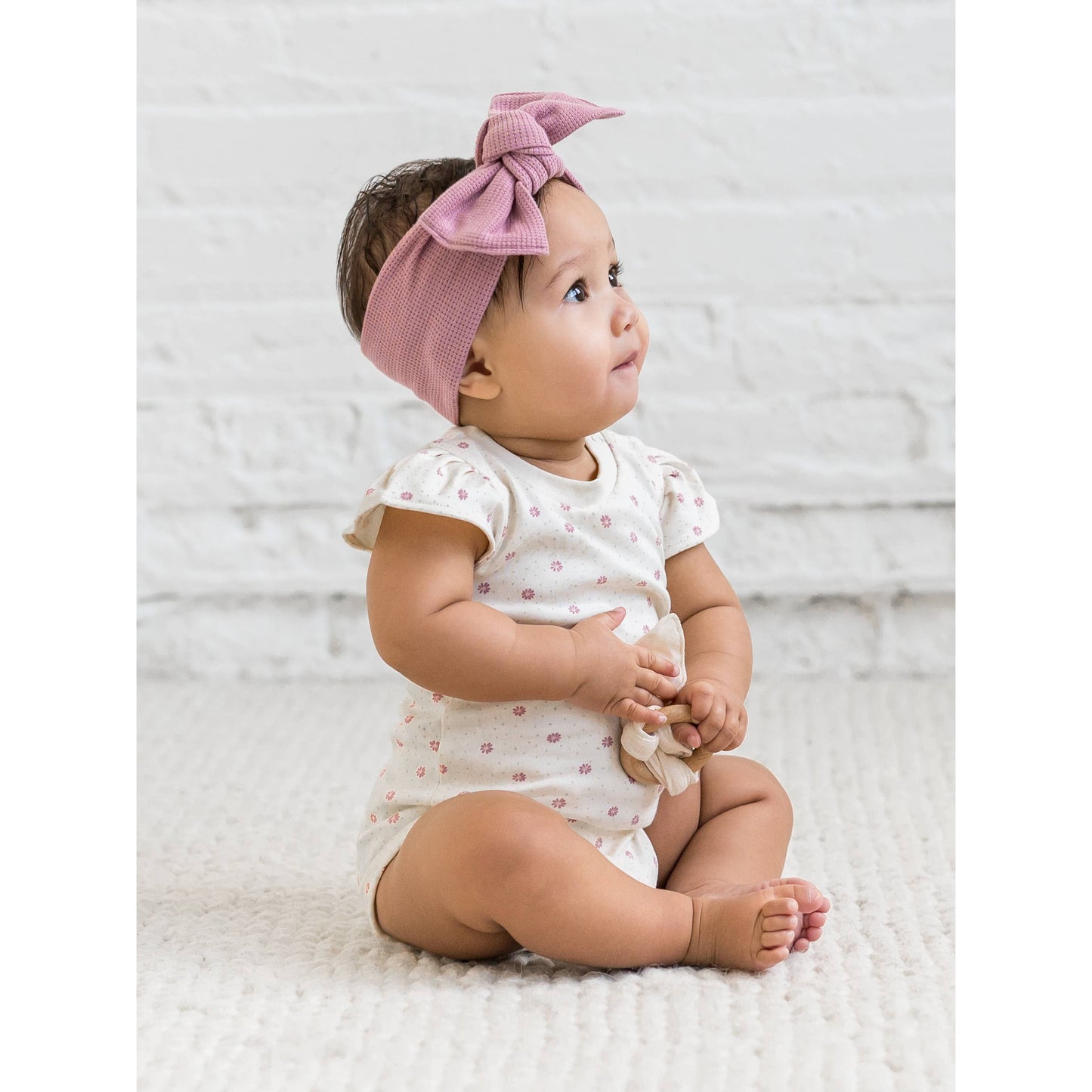 Organic Pearl Petal Sleeve Bodysuit - Carla Floral / Punch