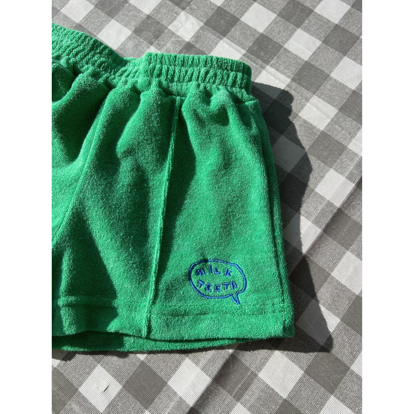 Green | Close up on the embroidery