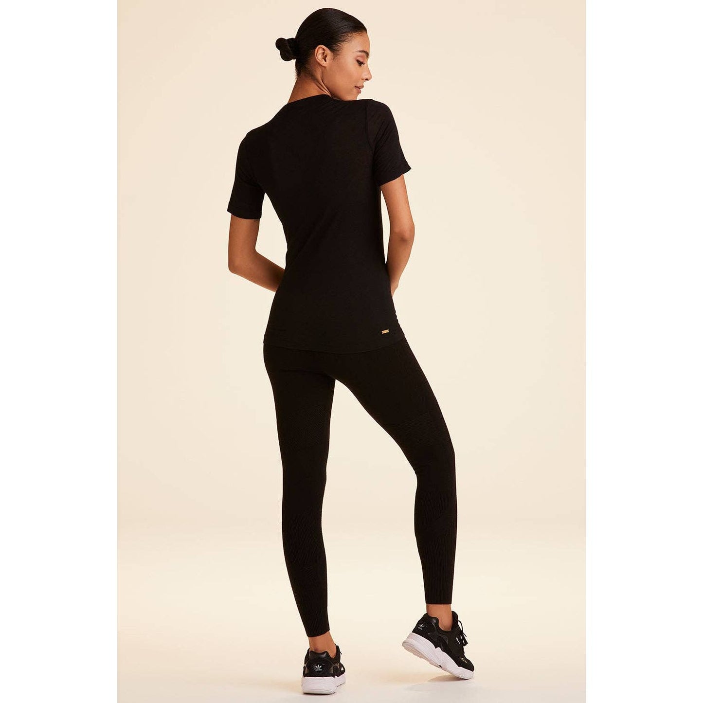 Washable Cashmere Tee: Black