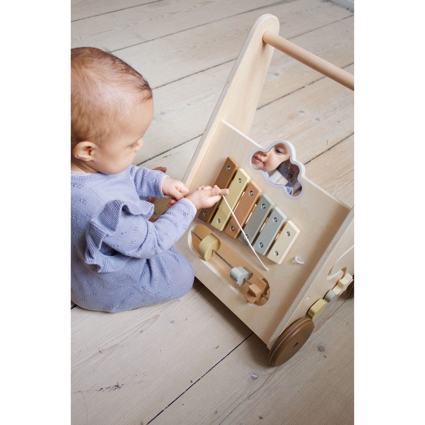 activity walk wagon - nature