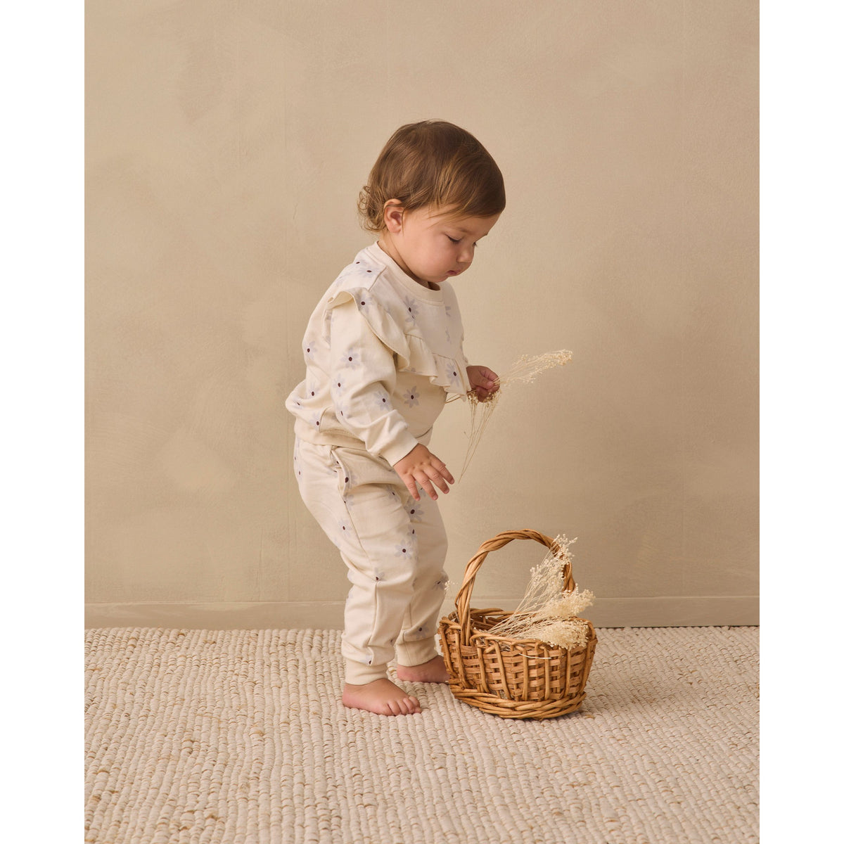 RUFFLE FLEECE SWEATSHIRT || BLUE DAISY