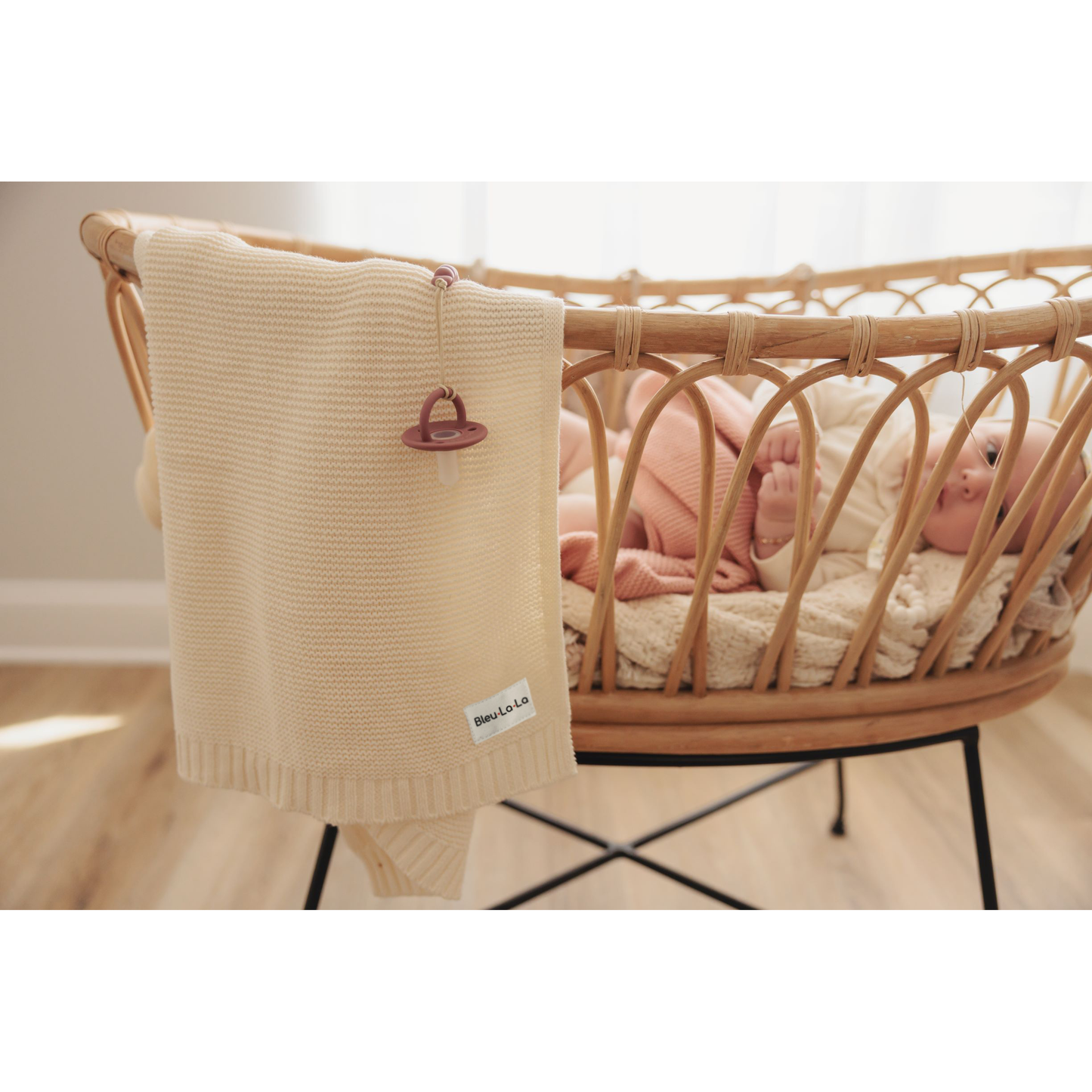 Swaddle Baby Blanket: Lilac
