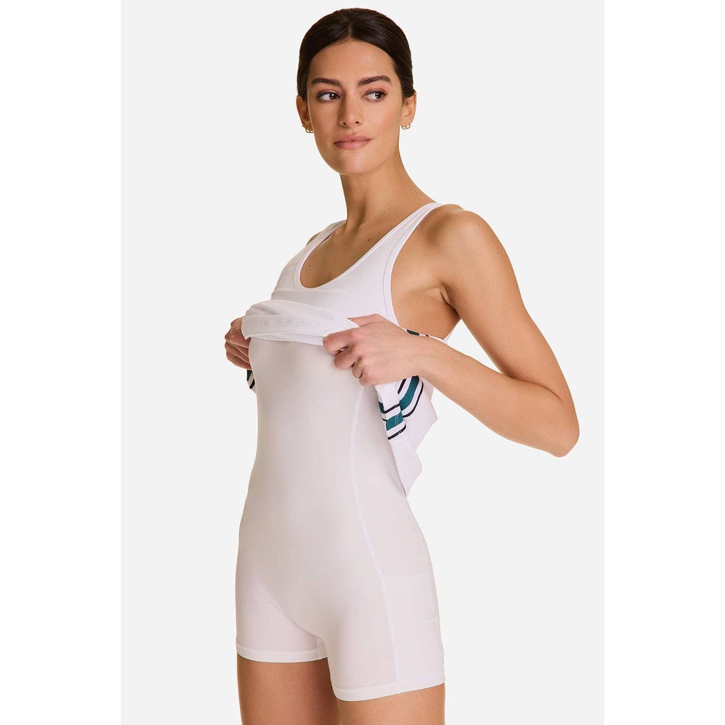 Set Dress: White