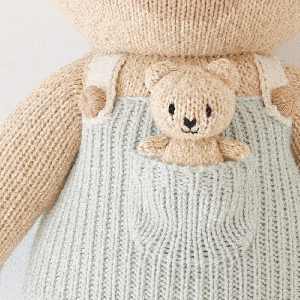 Alexander the honey bear: Little - 13"