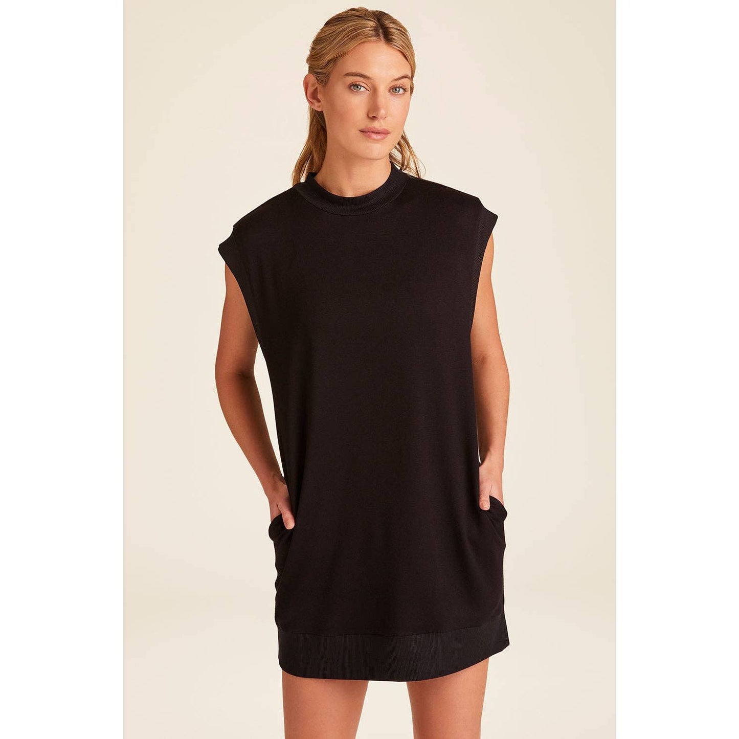 Plie Dress: Black