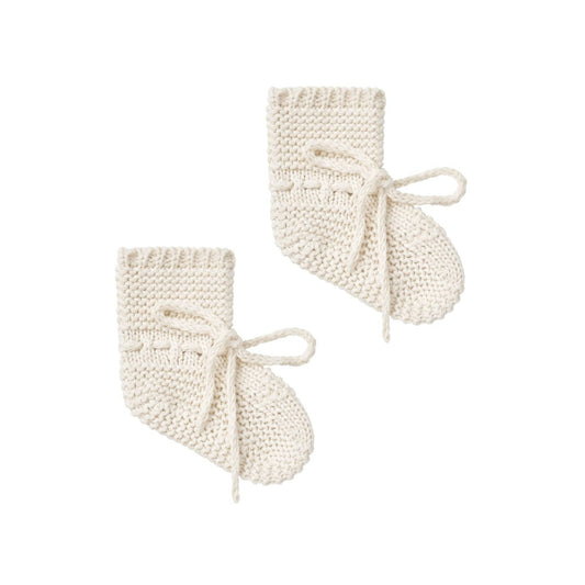 knit booties || natural