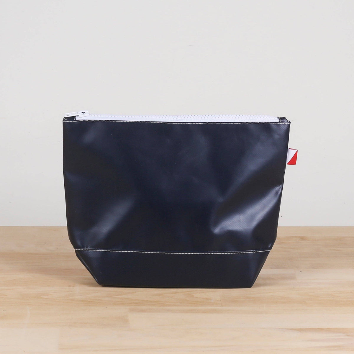 Big Sur Splash Zip Pouch: Navy