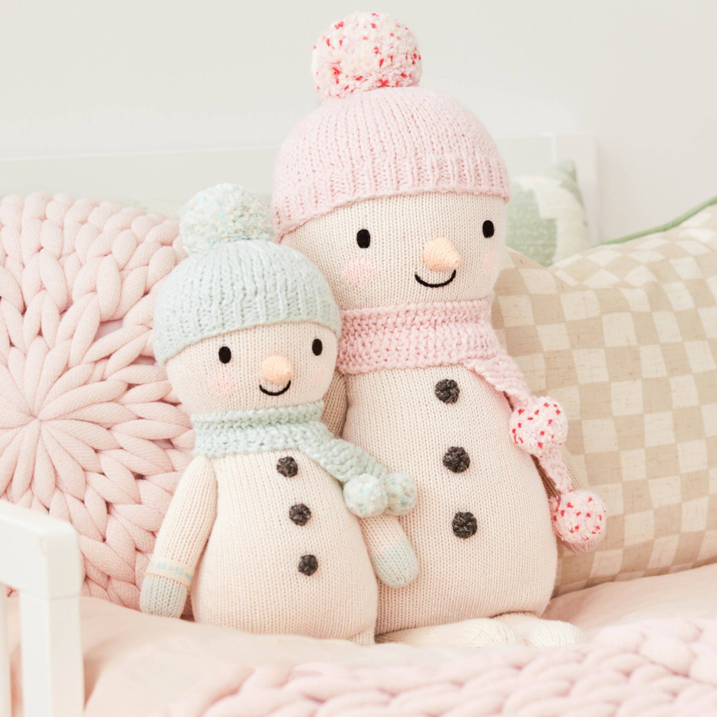 cuddle+kind - Holly the snowman: Little - 13"