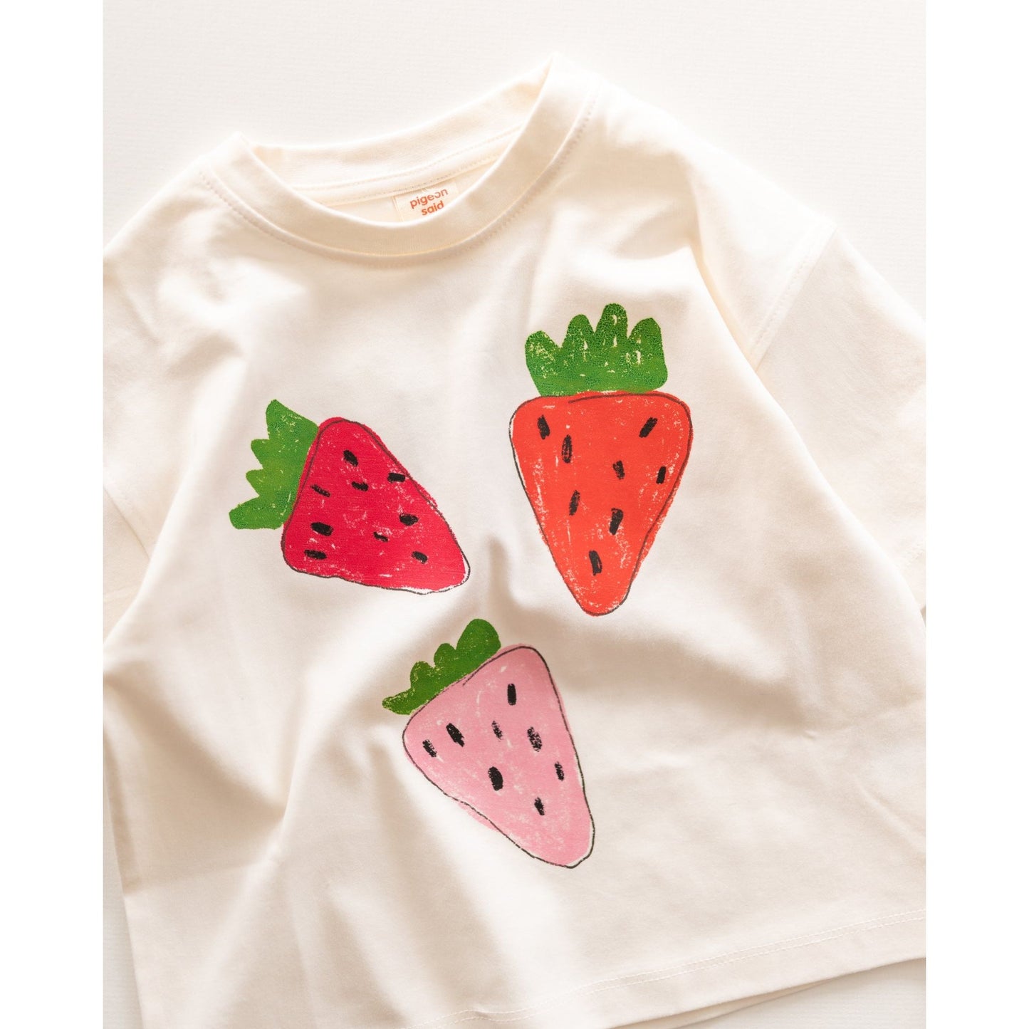 strawberries tee - Pigeon said please
