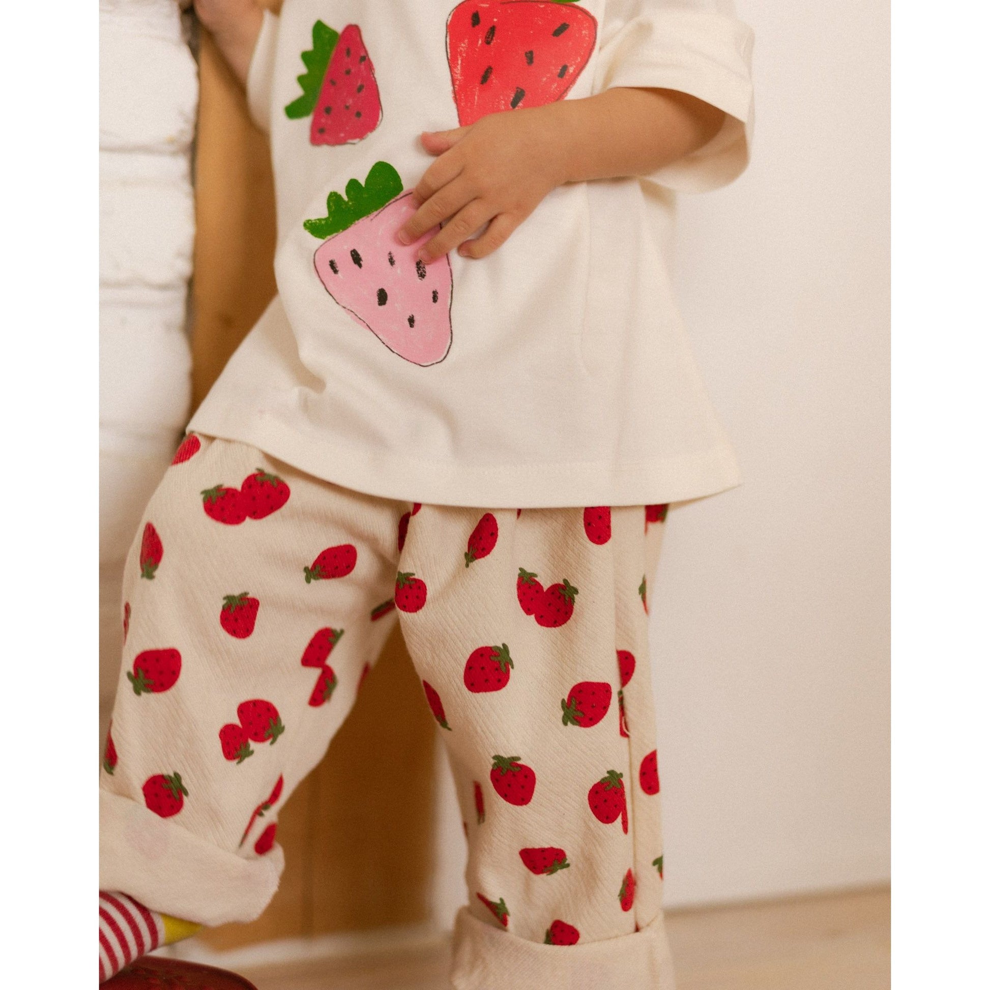 strawberries tee - Pigeon said please